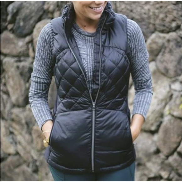 Lululemon Down For a Run vest black Sz 6 - Picture 6 of 11